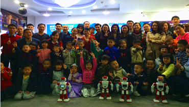 深圳实验幼儿园家长孩子们走进城市漫步科技有限公司